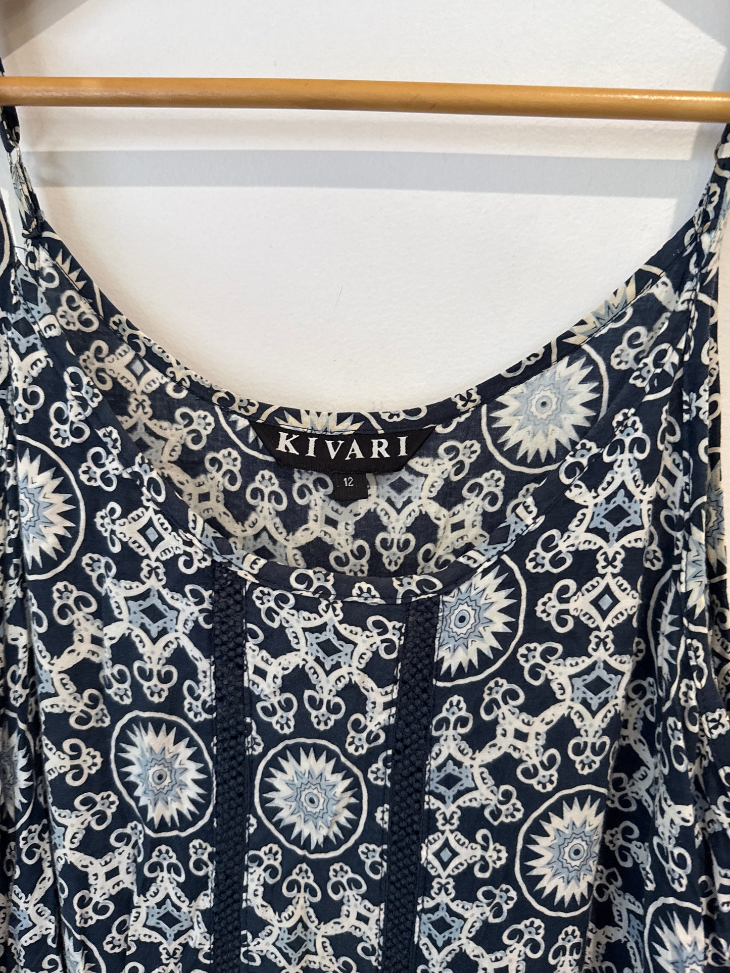 Kivari Size 12 Sleeveless Dress