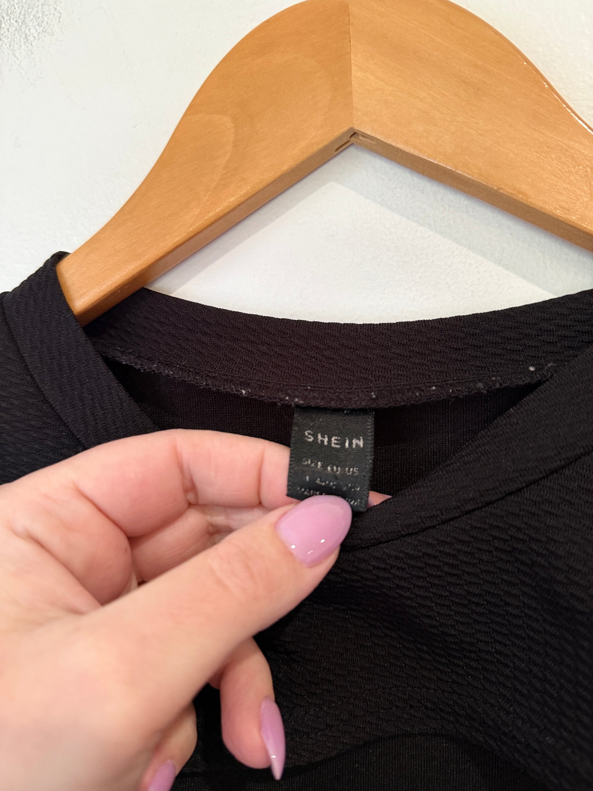 SHEIN Black Cropped Cut Out Top