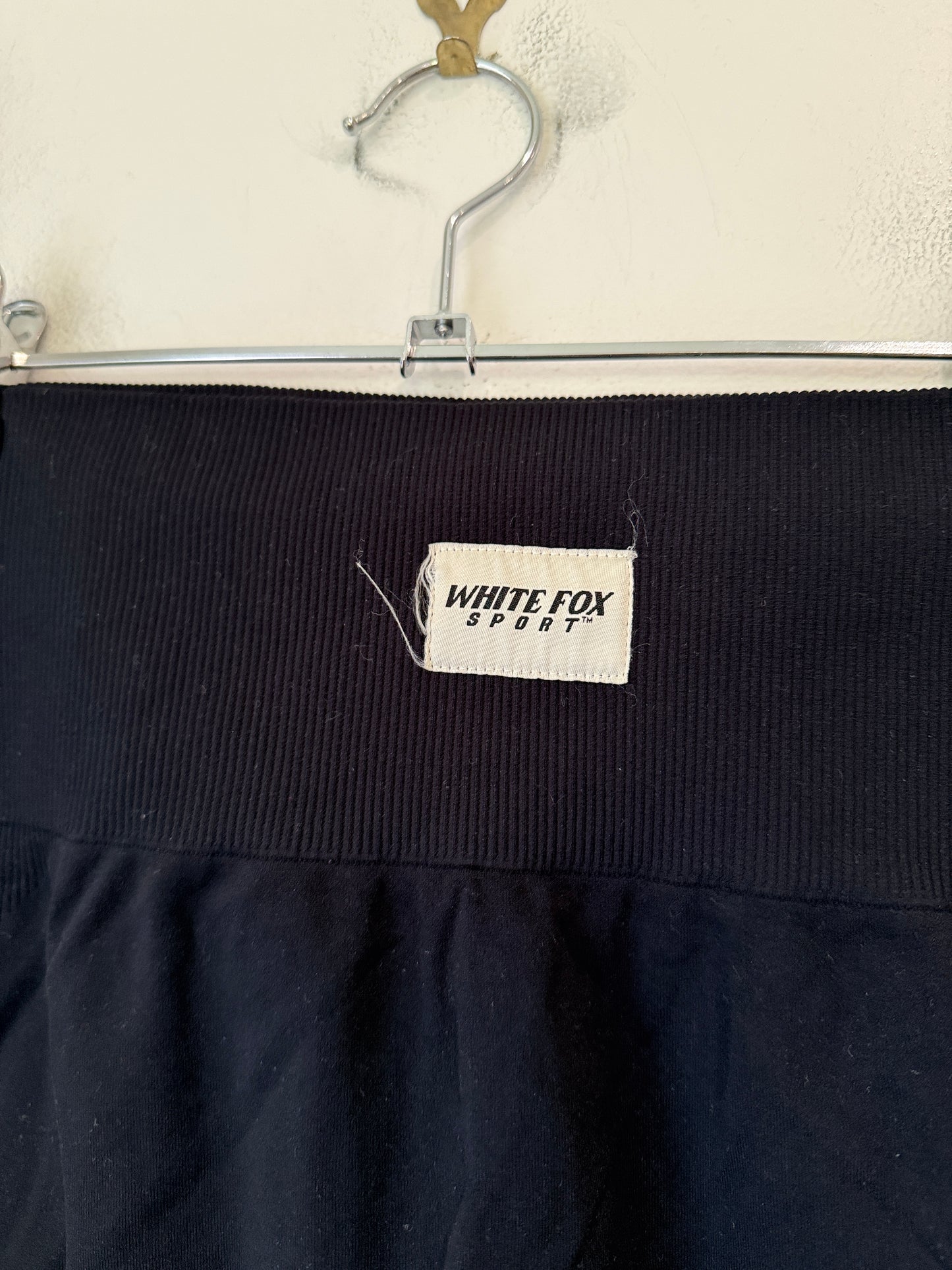 White Fox Sport Seamless Leggings Size Large