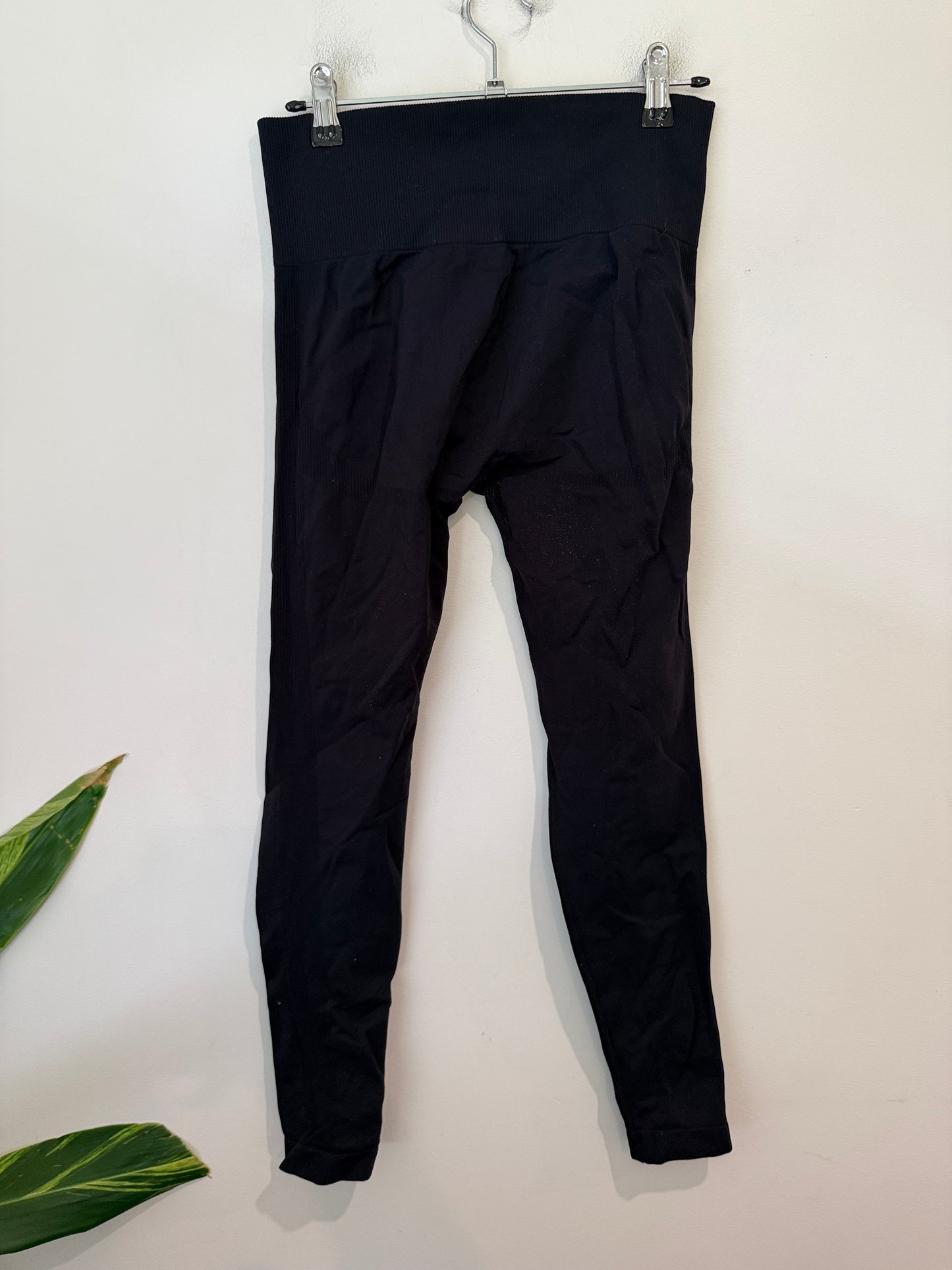 White Fox Sport Seamless Leggings Size Large