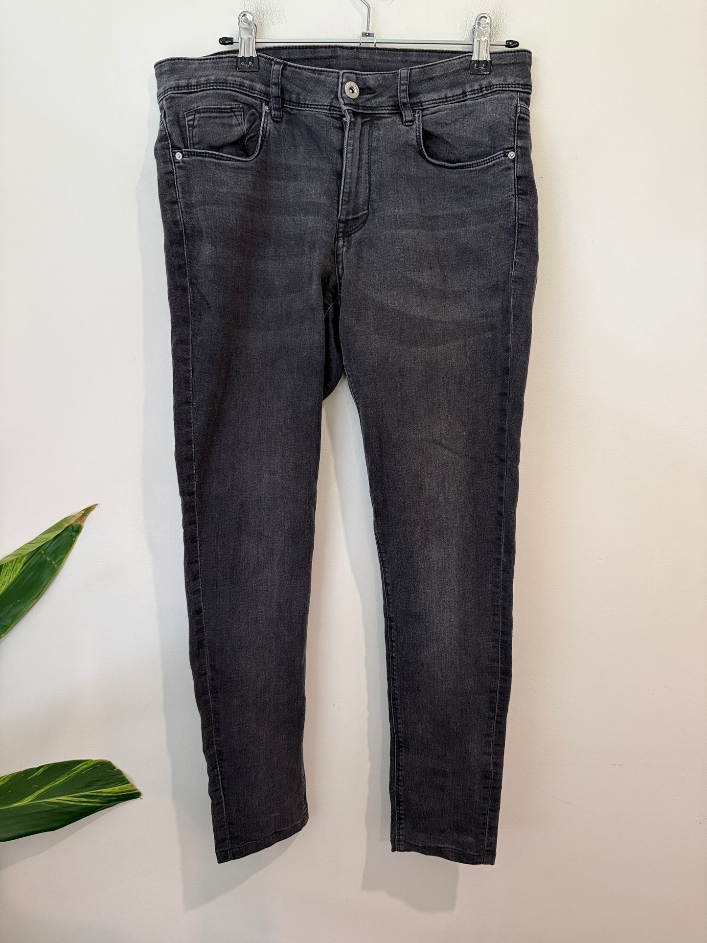 H & M Divided Skinny-fit Denim Jeans Size Waist 80cm