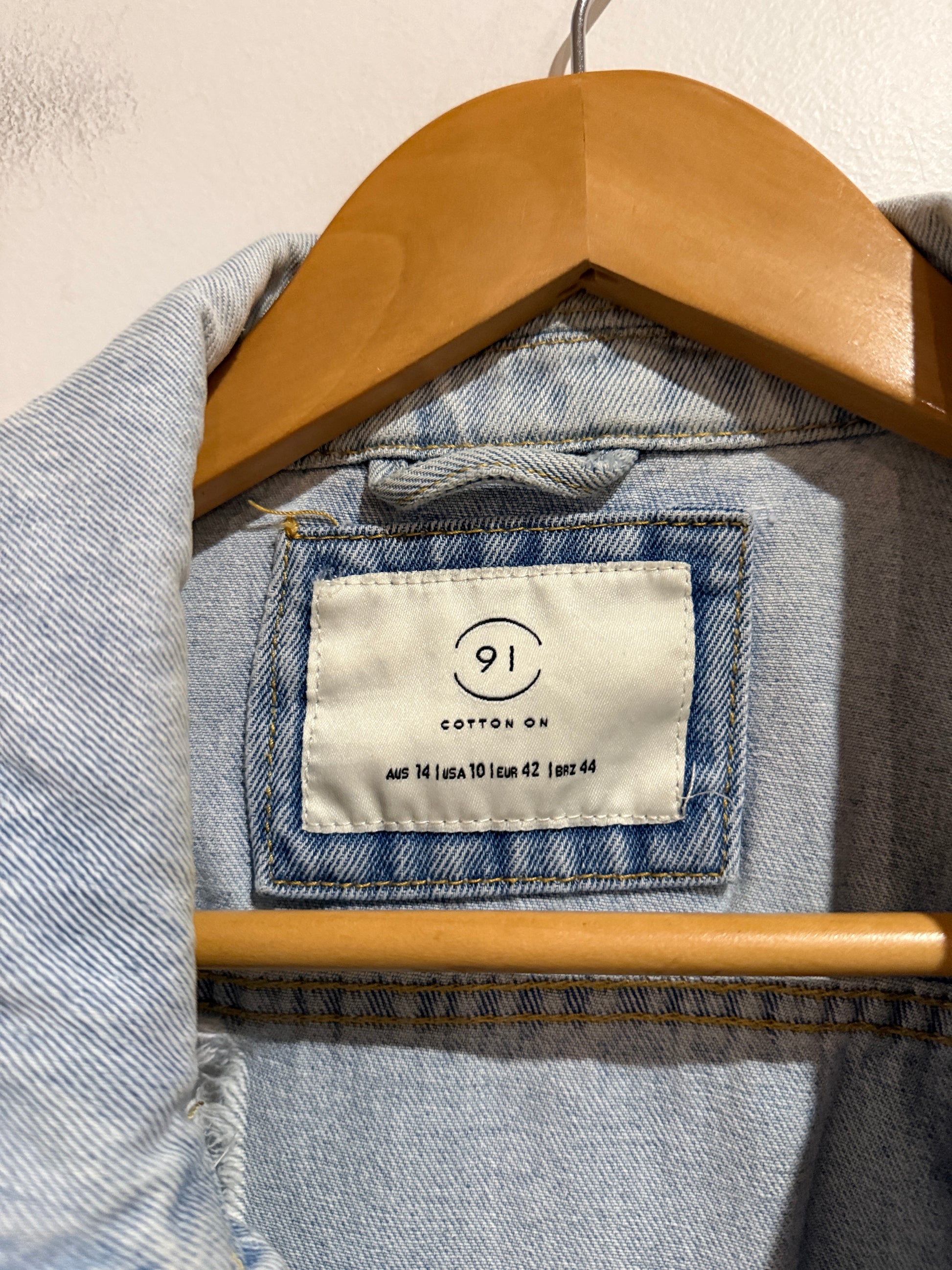 Cotton On Size 14 Light Wash Distressed Denim Jacket