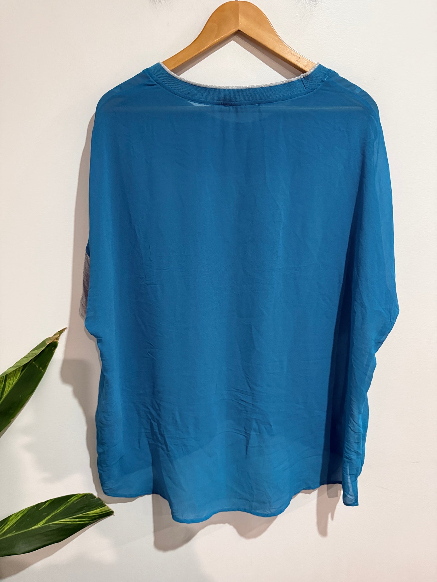 DUO Size 8 Layered Arrow Top