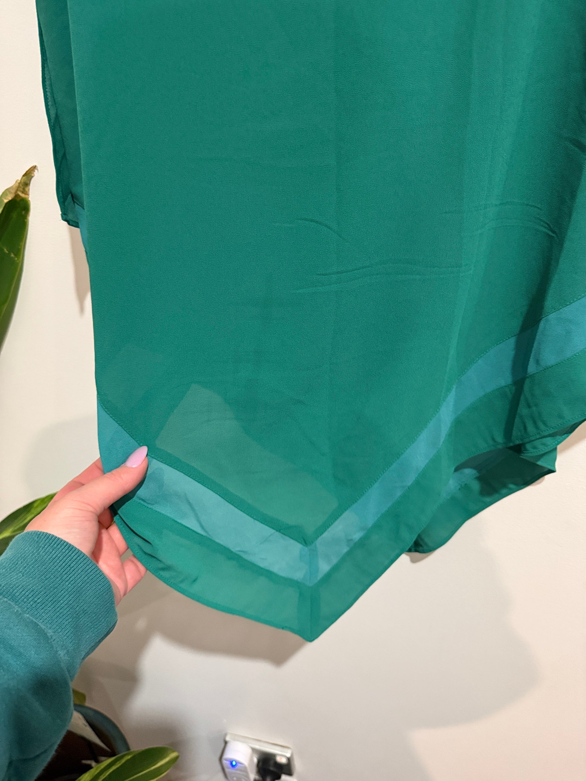 Sable & Minx Size 8 Teal Sheer Contrast Panel Top