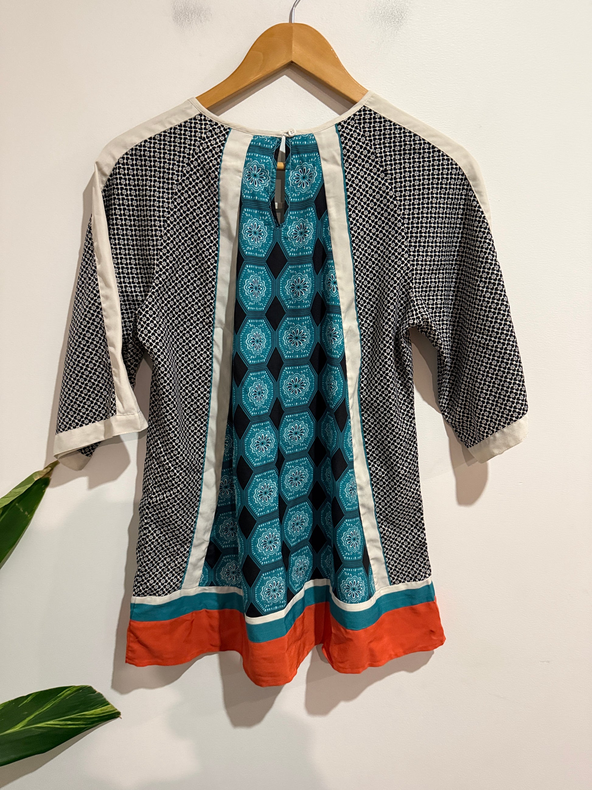Capture Size 12 Teal Multi Print Top