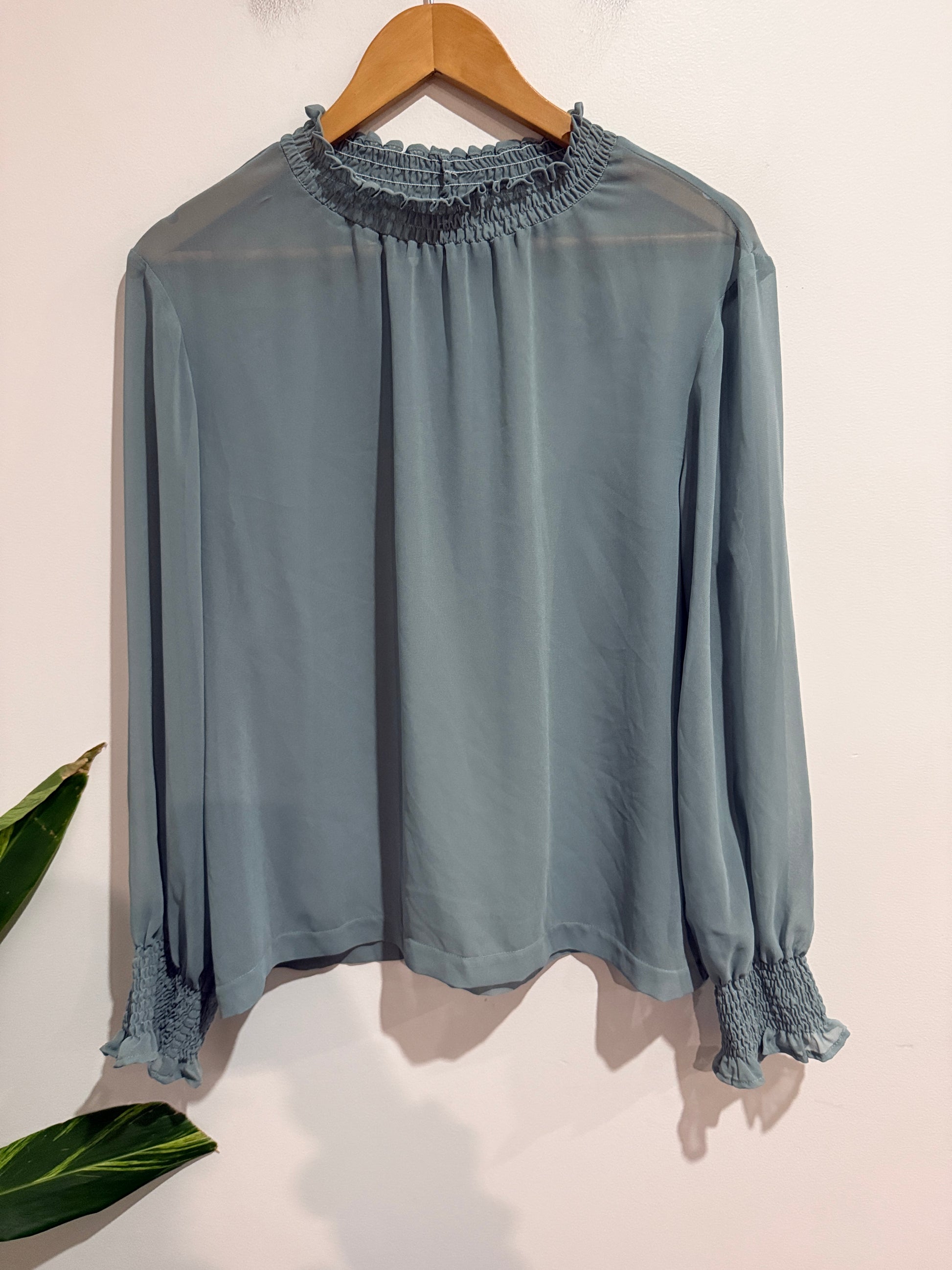 Repertoire Size 14 Sage Sheer Chiffon Blouse