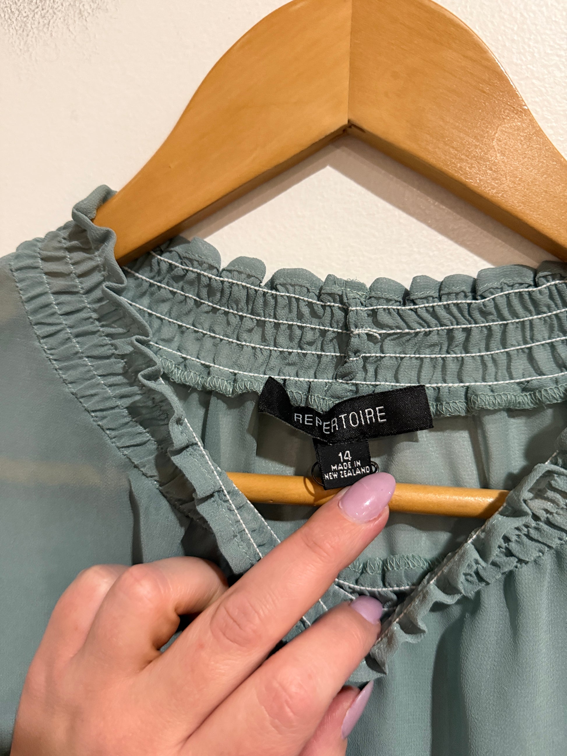 Repertoire Size 14 Sage Sheer Chiffon Blouse