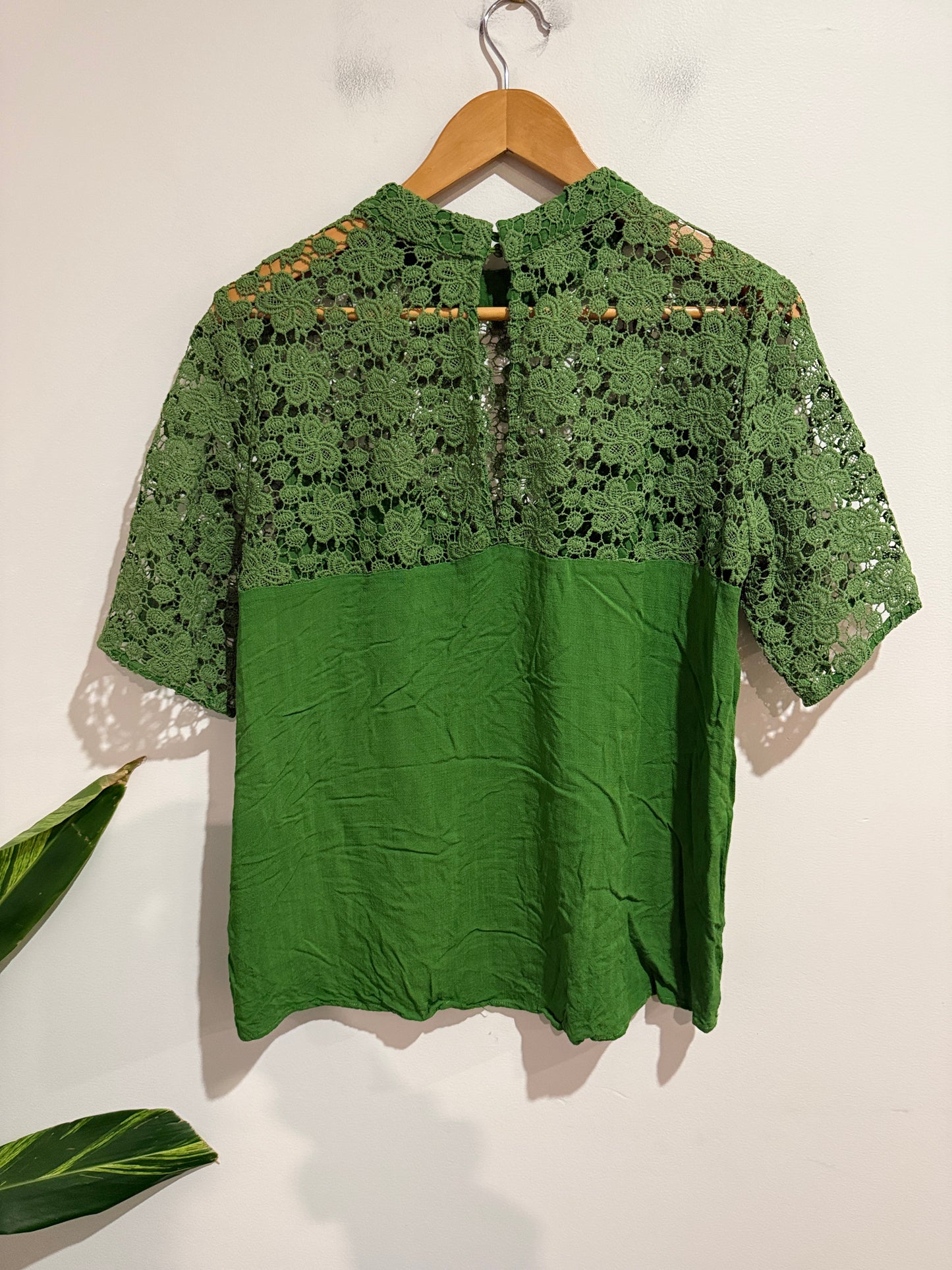 Gloss by Shine On Size 12 Green Crochet Lace Top