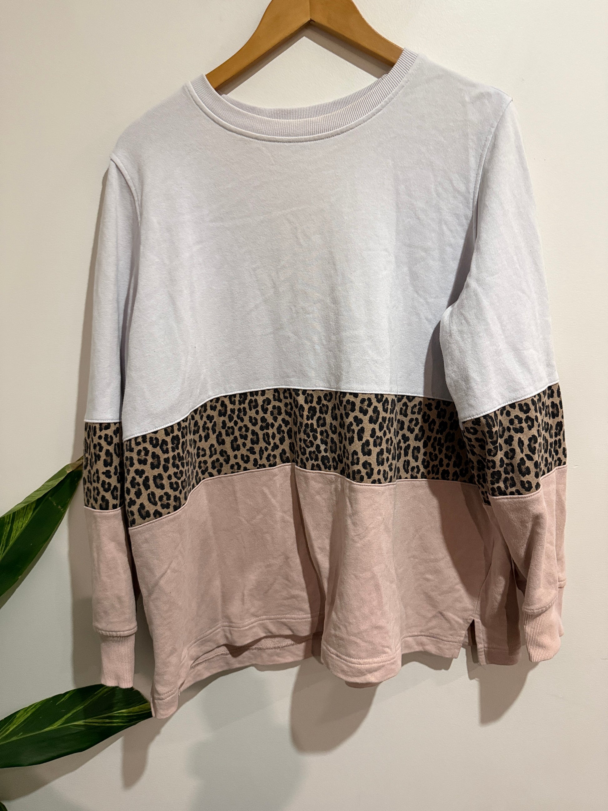 Anko Size 18 Colourblock Leopard Sweatshirt