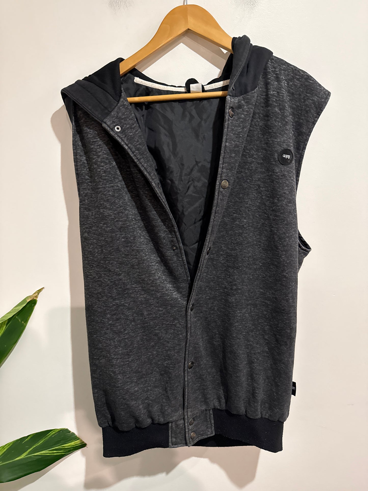 Ilabb Size L Grey Black Sleeveless Hooded Vest