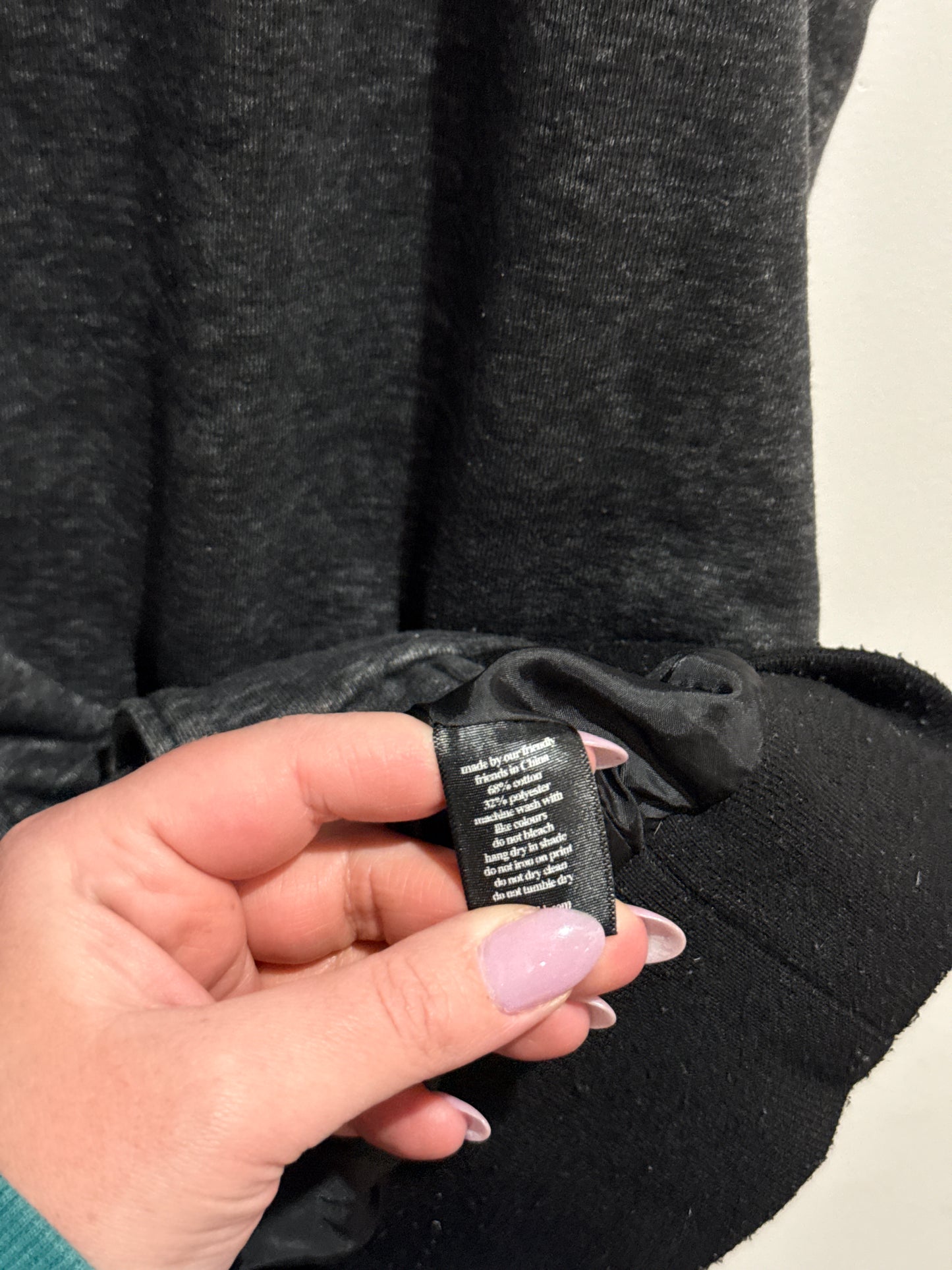 Ilabb Size L Grey Black Sleeveless Hooded Vest