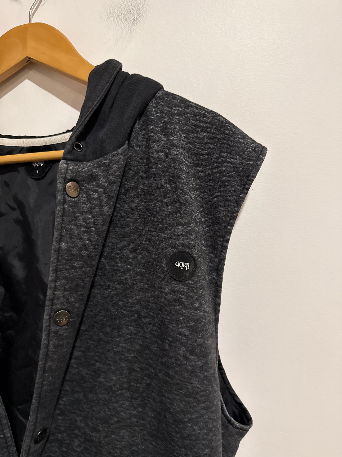 Ilabb Size L Grey Black Sleeveless Hooded Vest