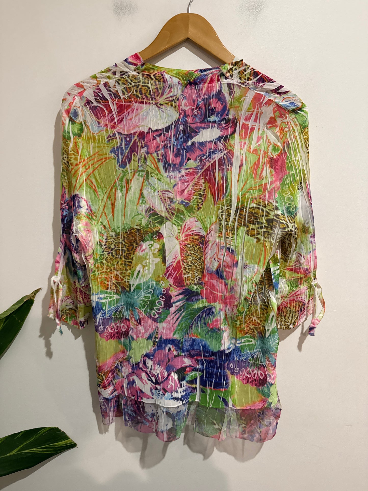 La Strada Three-quarter Sleeve Shirt Size U/Arm to U/Arm 45cm