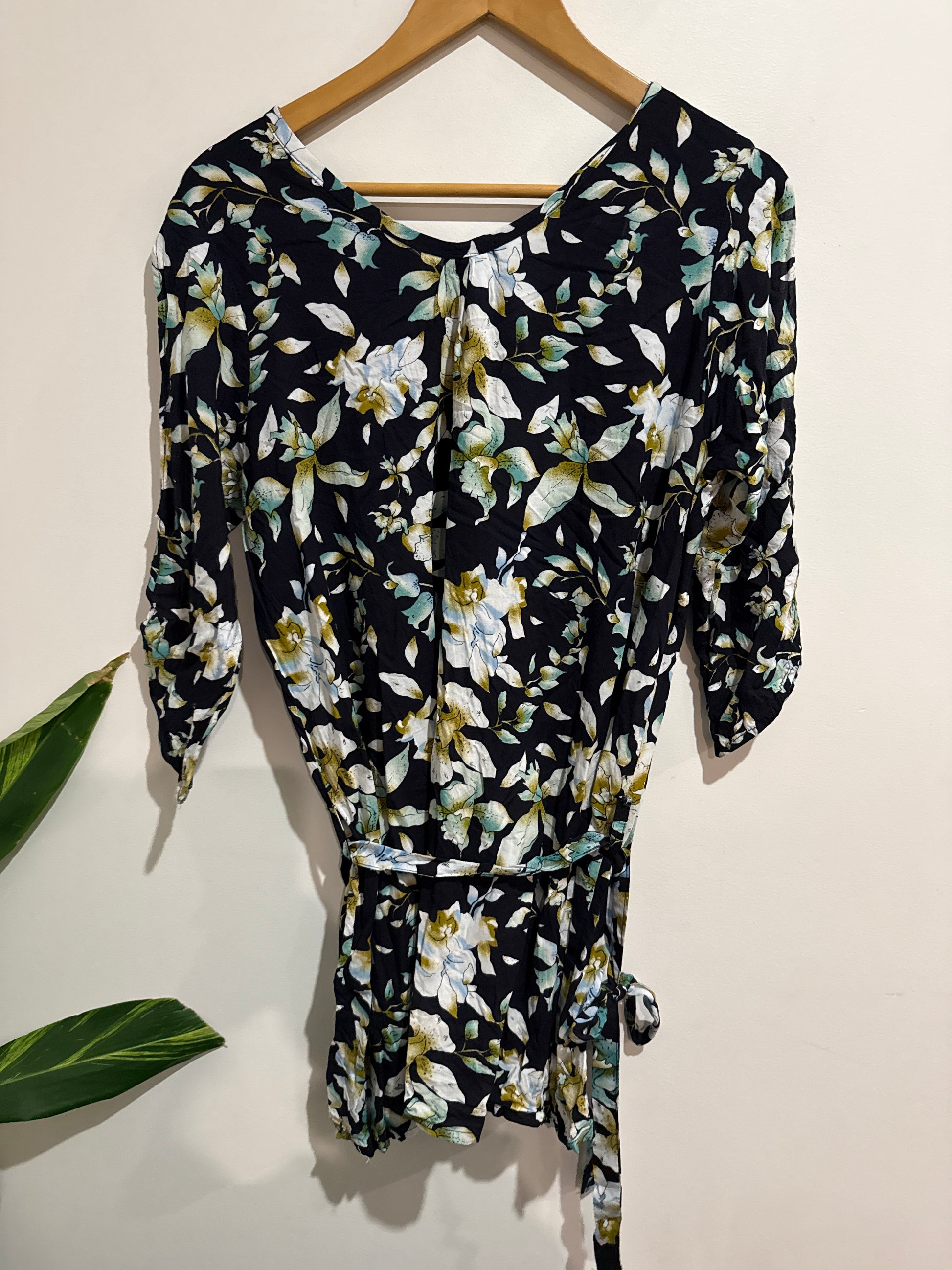 Coconut Gallery Floral Tunic Top Size M