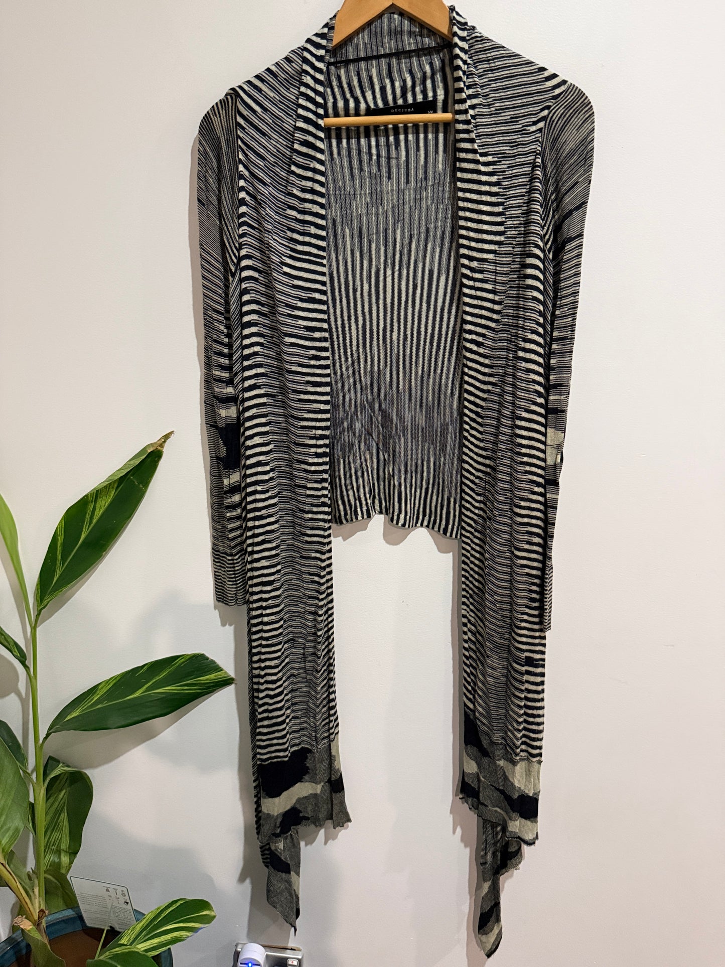Decjuba Open-front Longline Knit Cardigan Size S/M