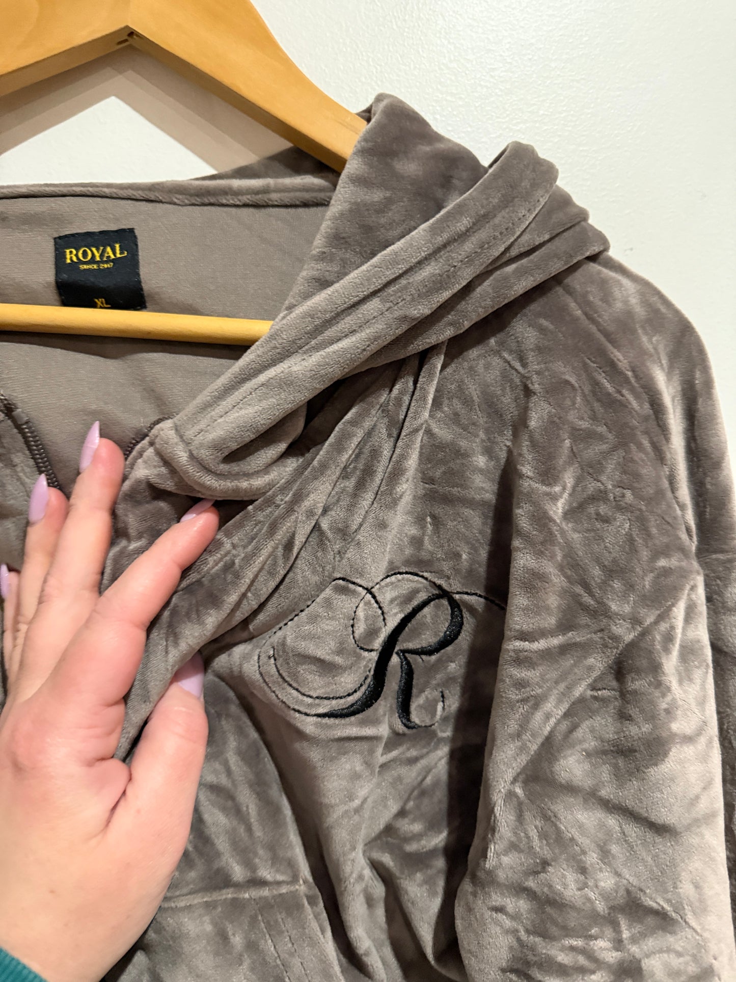 Royal Cropped Velour Zip-up Hoodie Size XL