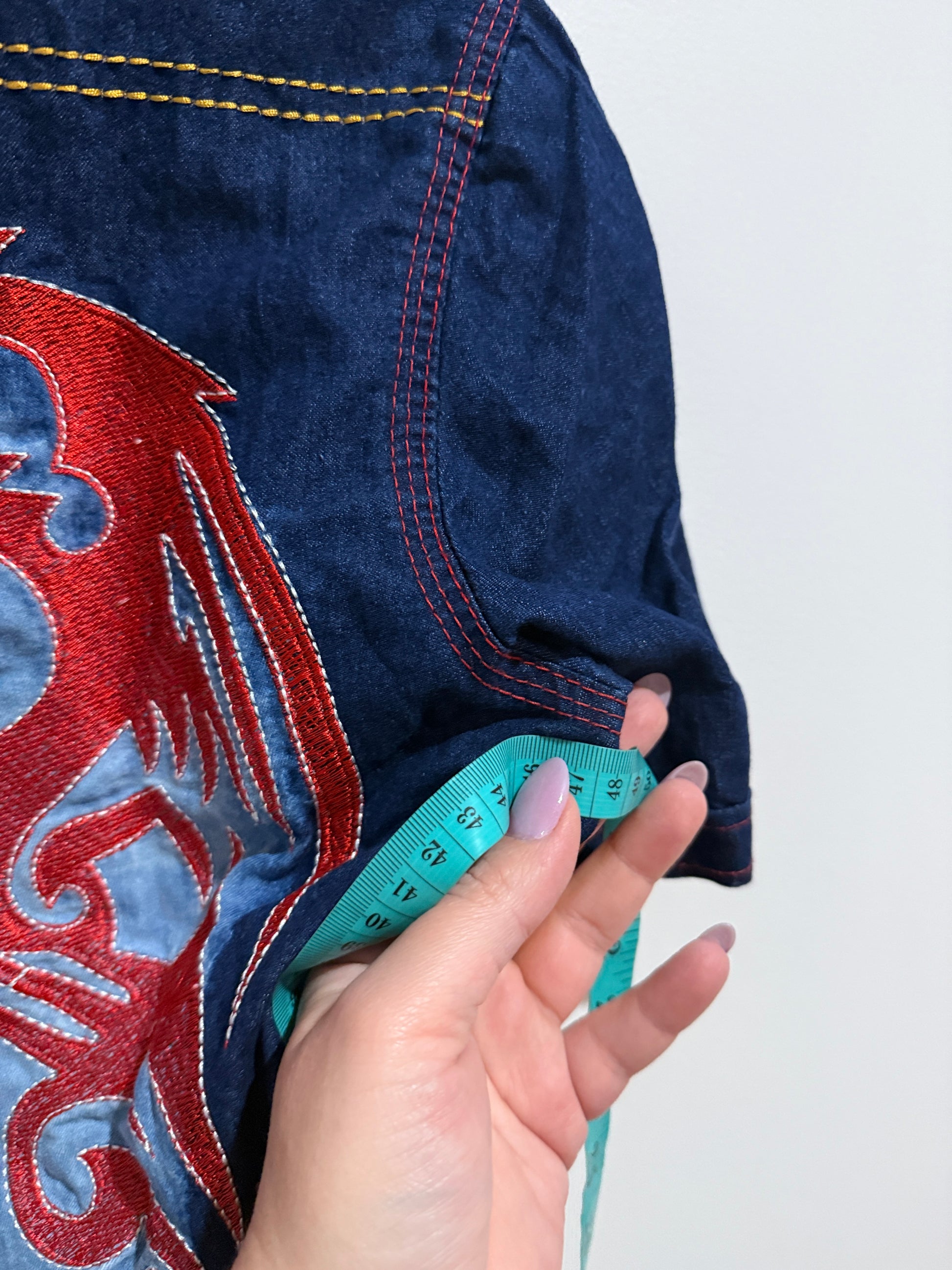 Indigo Collection Size M Embroidered Denim Shirt