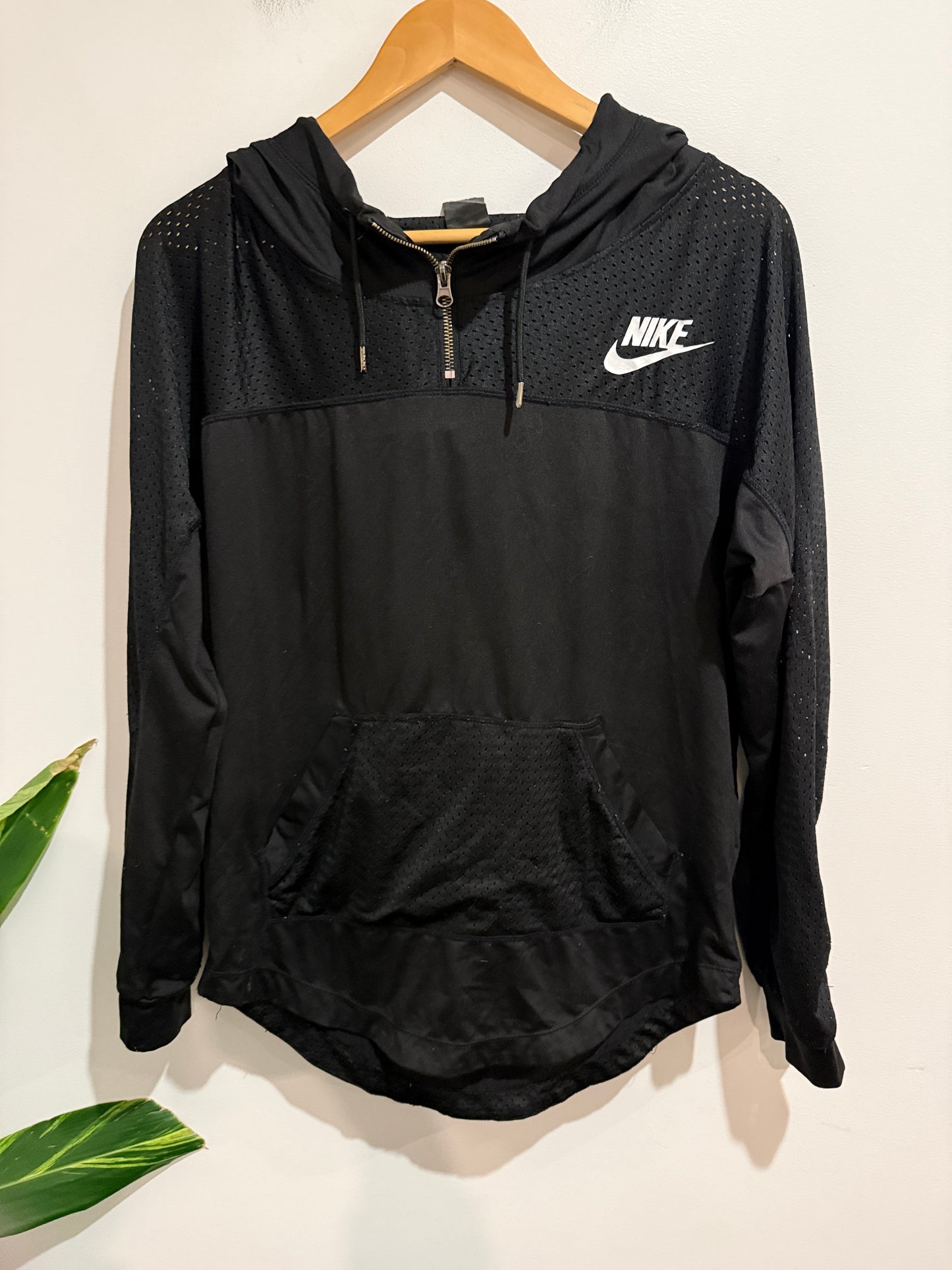 Nike Size S Mesh Panel Half Zip Hoodie