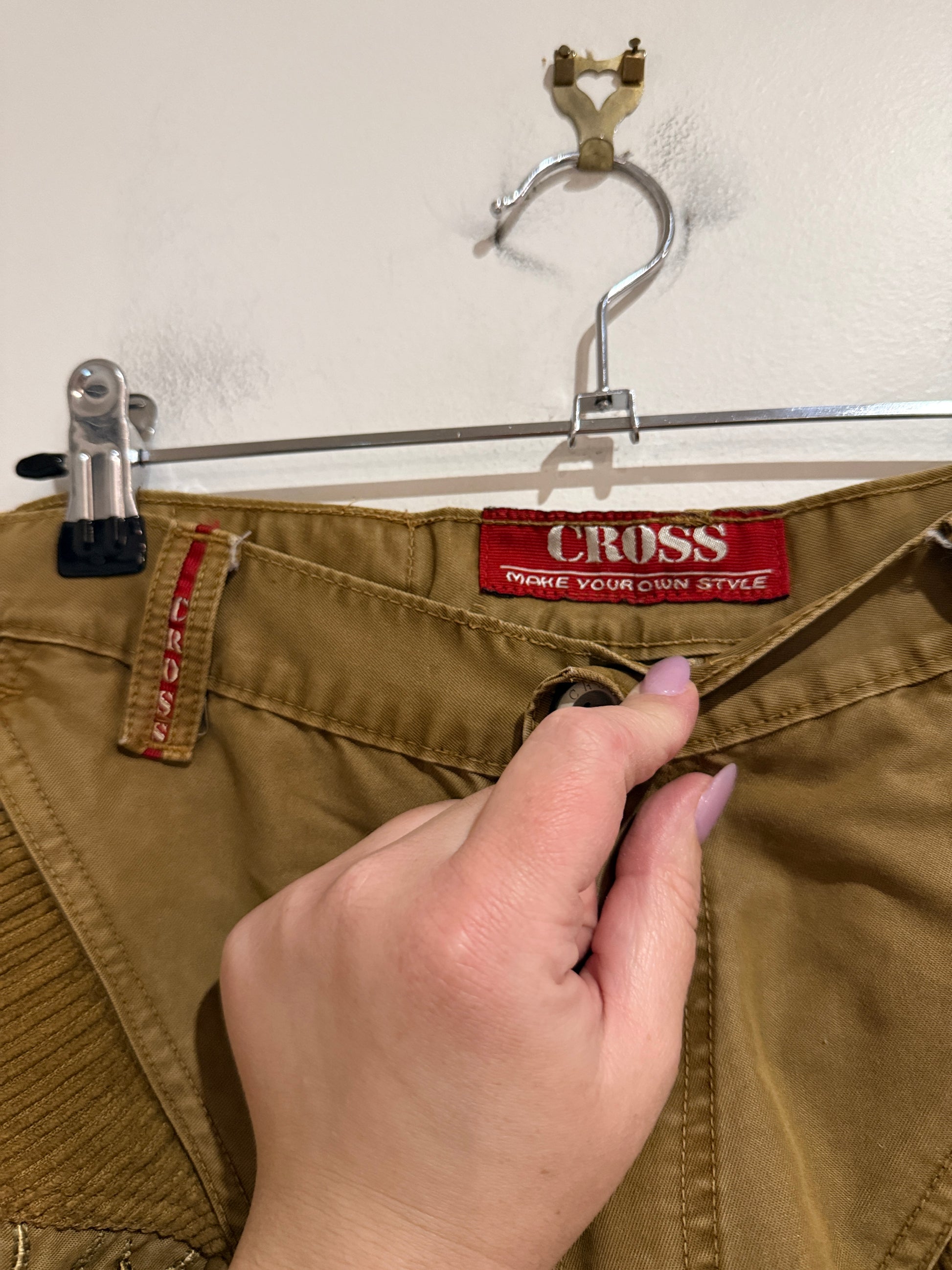 Cross Cargo Size 32 | Waist 82cm Studded Pocket Cargo Pants