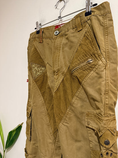 Cross Cargo Size 32 | Waist 82cm Studded Pocket Cargo Pants