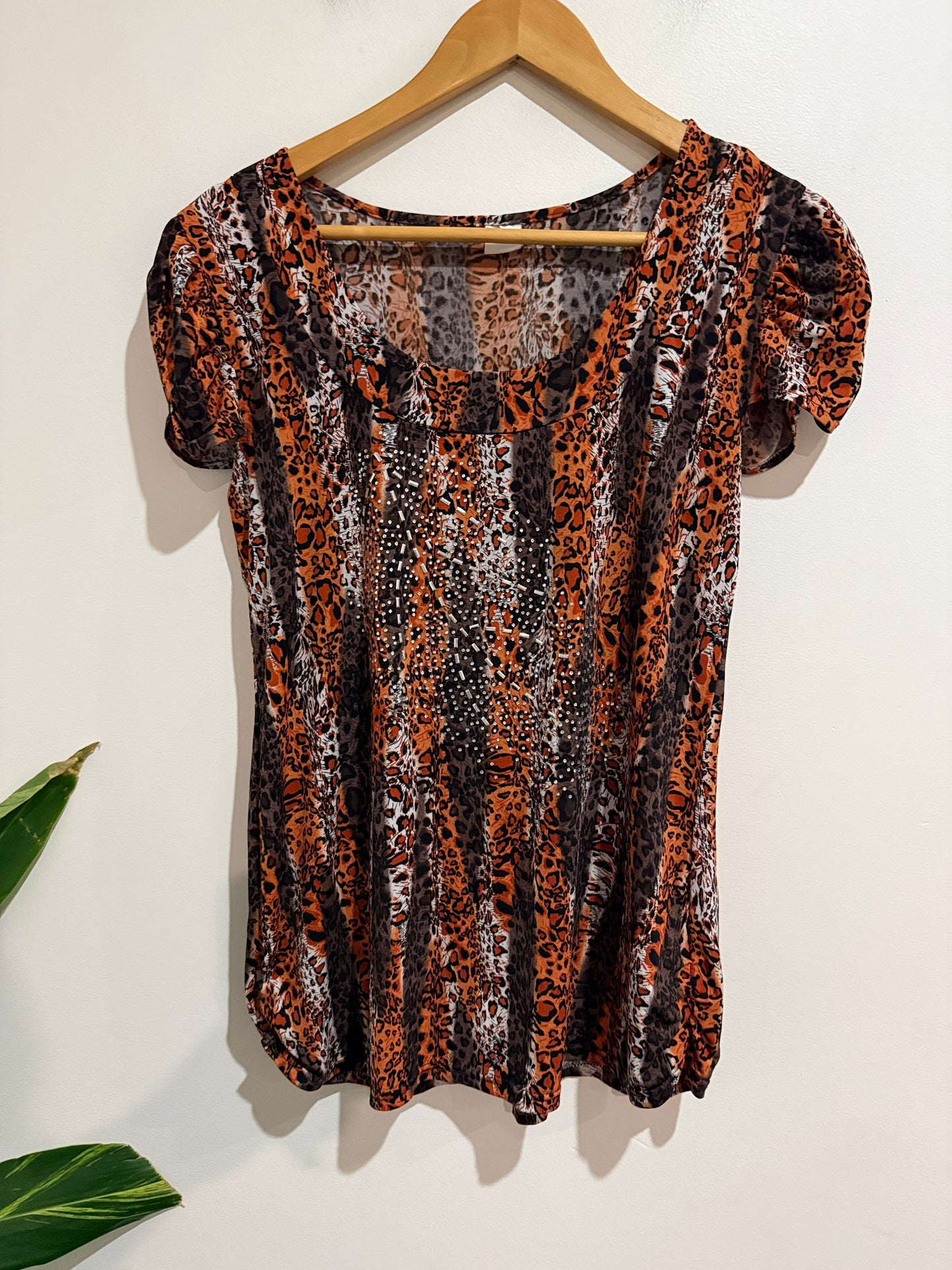 Brand Unknown U/Arm to U/Arm 45cm Animal Print Short-Sleeve Top