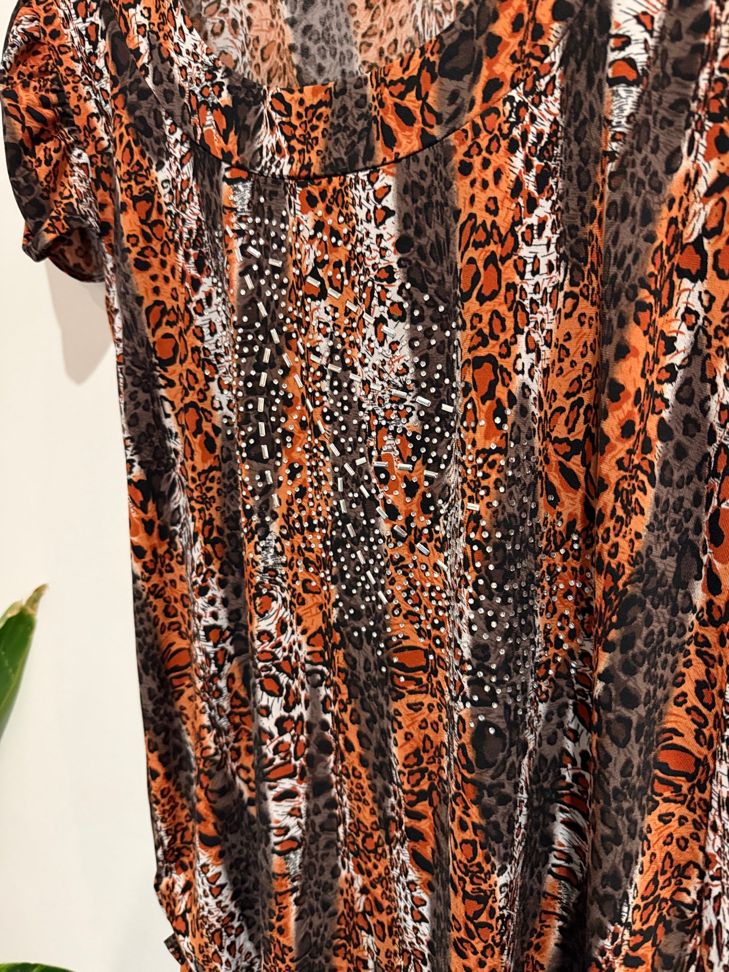 Brand Unknown U/Arm to U/Arm 45cm Animal Print Short-Sleeve Top