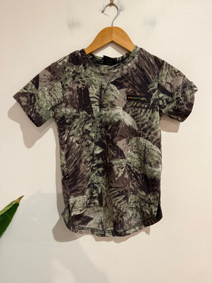 Back Country Size 8 Camo Fleece Top