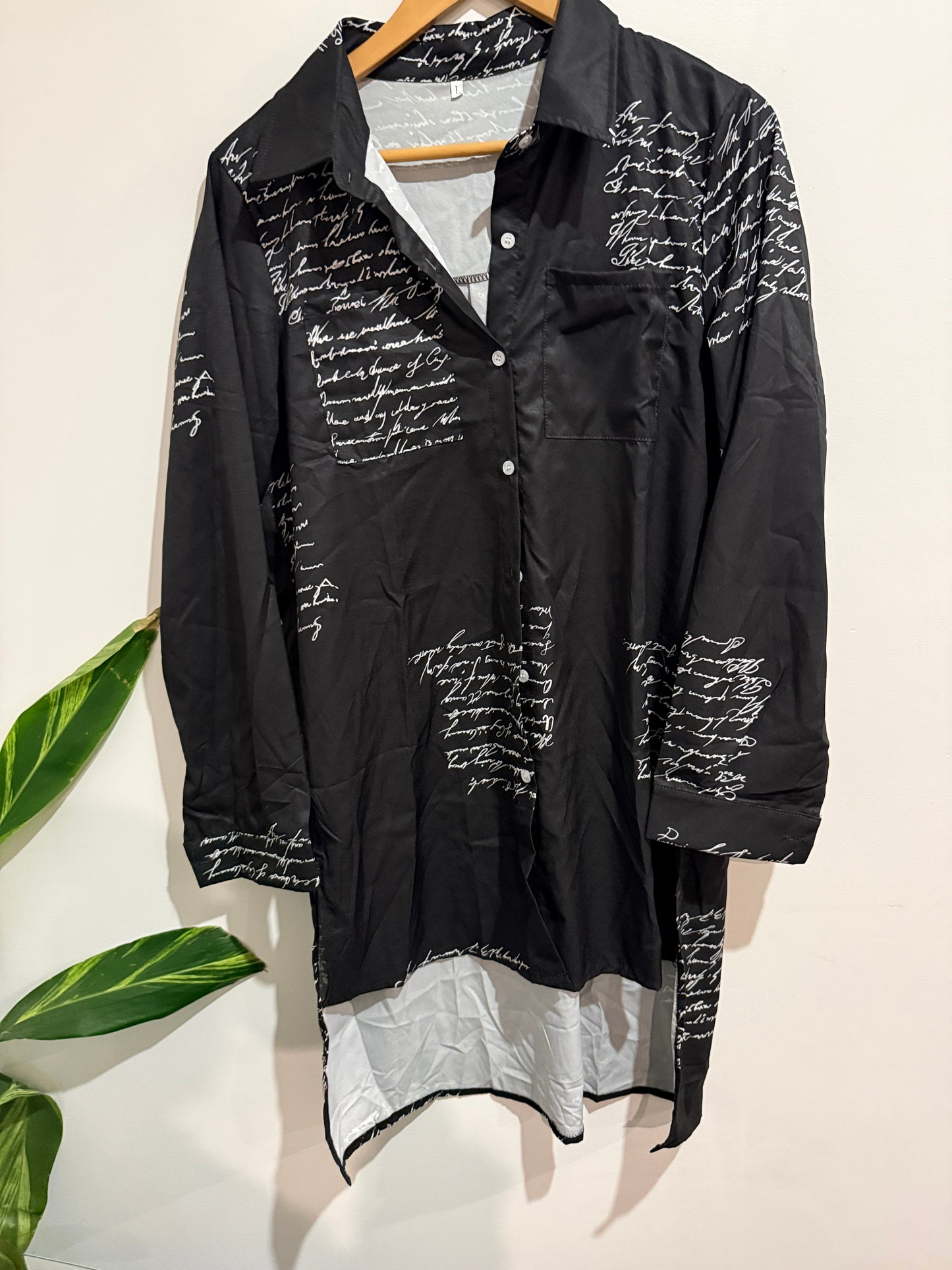 Brand Unknown Size L | U/Arm to U/Arm 53cm Script Print Button Up Shirt