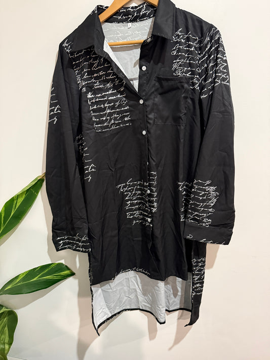 Brand Unknown Size L | U/Arm to U/Arm 53cm Script Print Button Up Shirt