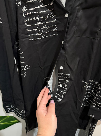 Brand Unknown Size L | U/Arm to U/Arm 53cm Script Print Button Up Shirt
