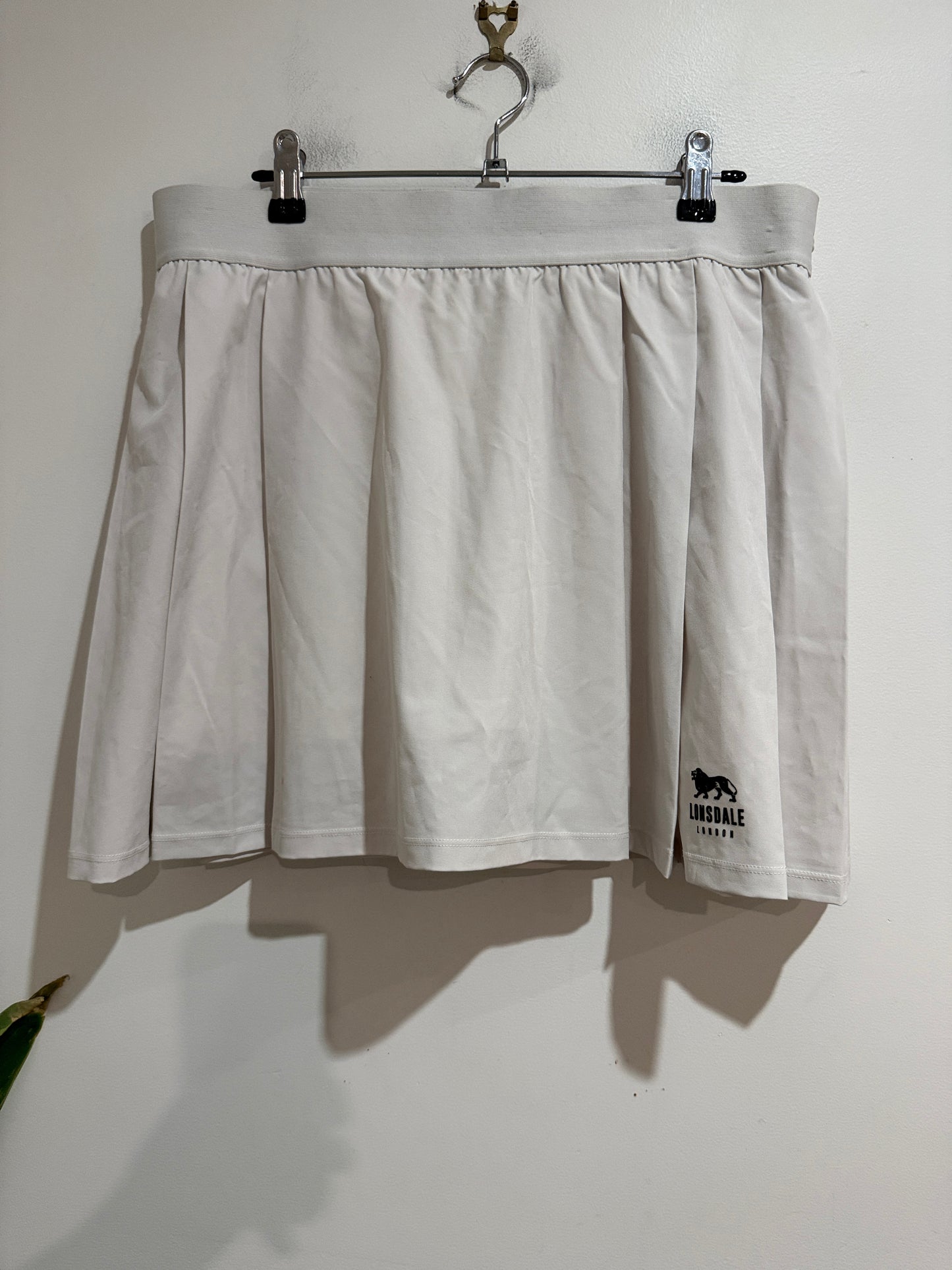 Lonsdale London Size 16 Pleated Skirt