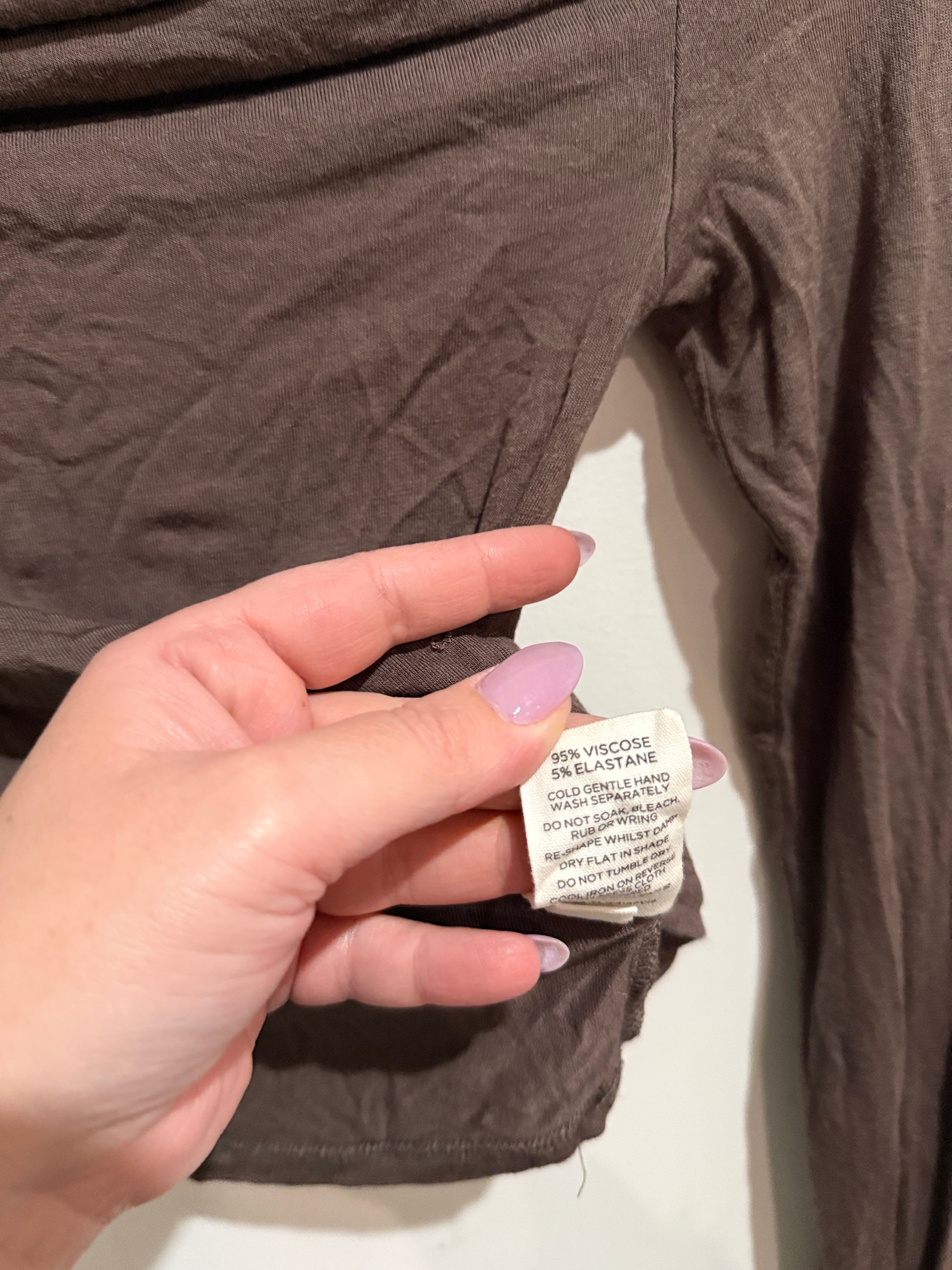 Glassons Size XS Off Shoulder Crop Top