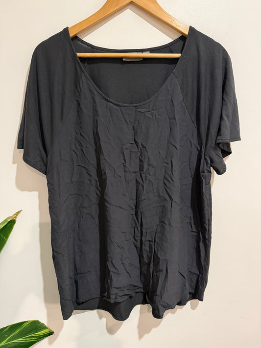 Sussan Size XXL Scoop Neck Top