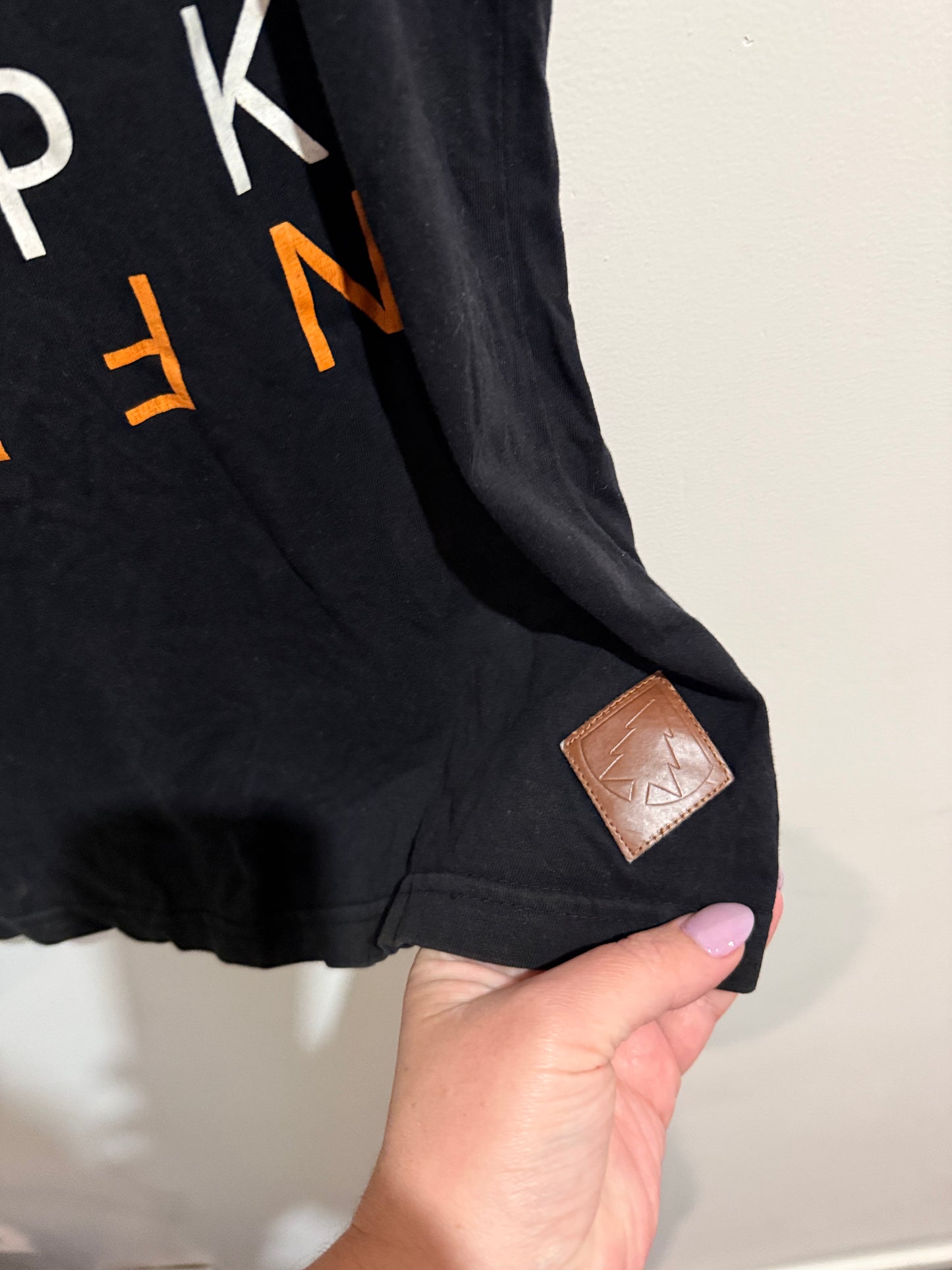 Brand Unknown Size 10Y Wolf Pack Graphic Tee