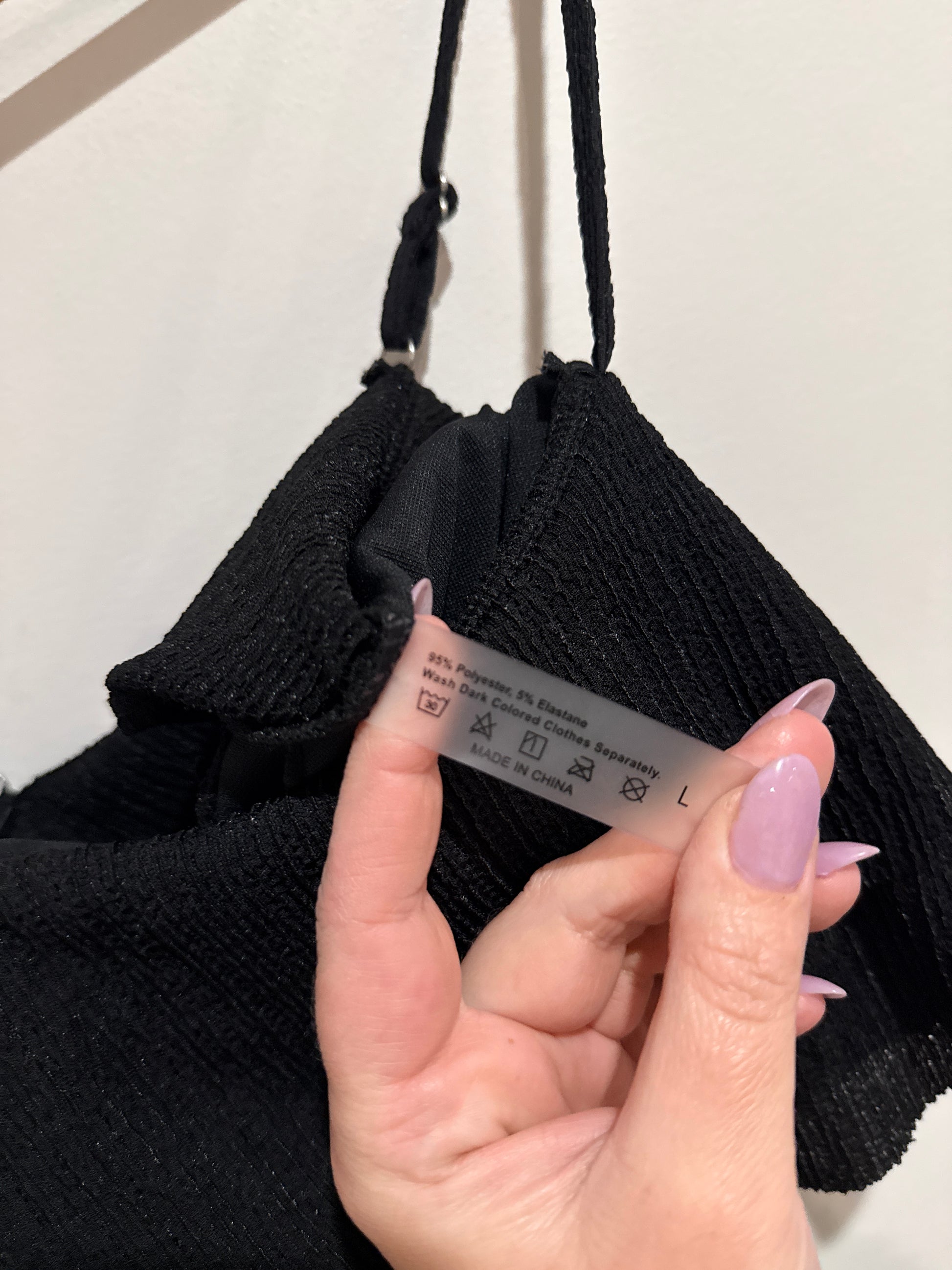 Brand Unknown Size L Off Shoulder Frill Crop Top