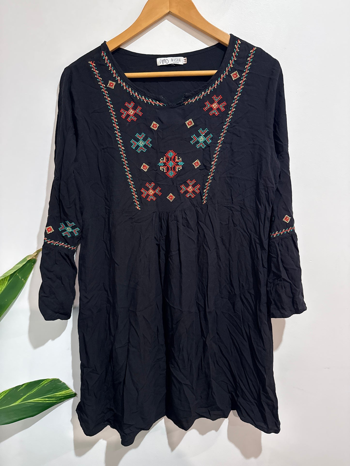 Misha Leisure Size 14 Embroidered Tunic Dress