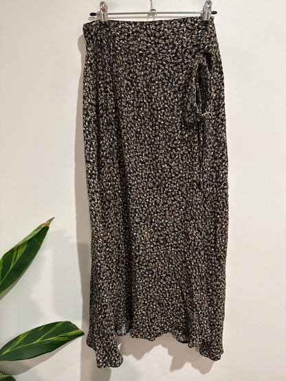 Amuse Midi Wrap Skirt Size M