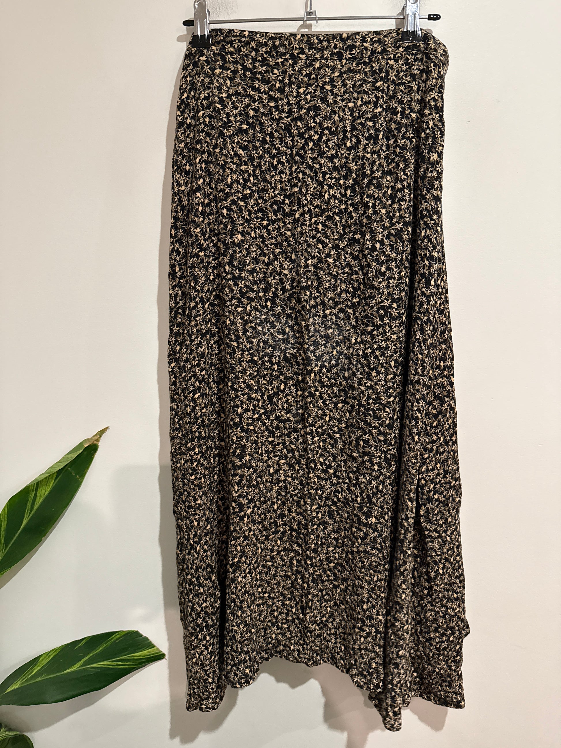 Amuse Midi Wrap Skirt Size M