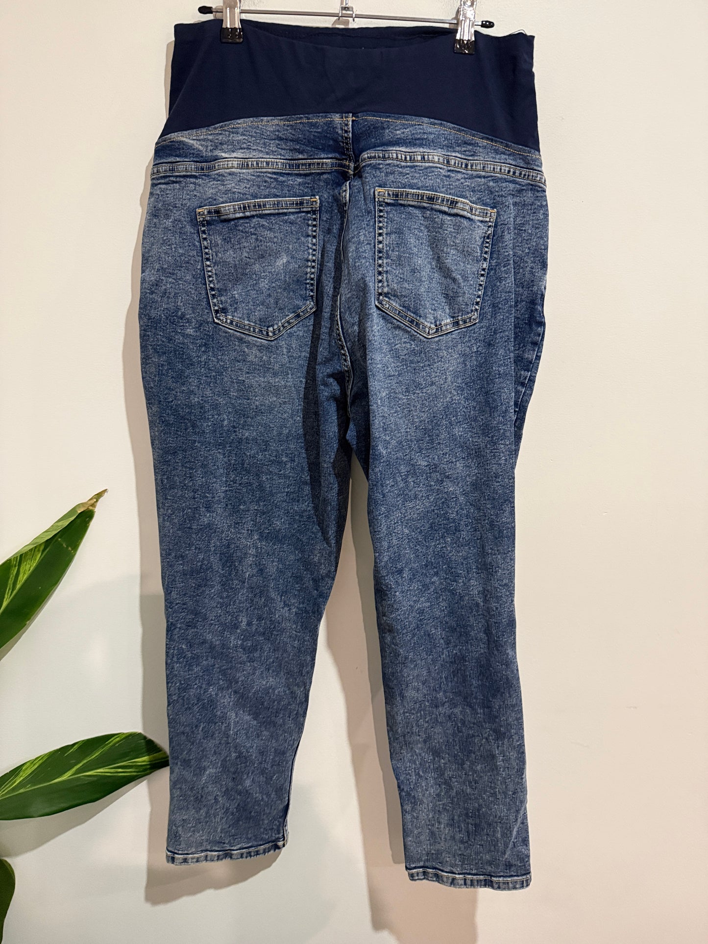H & H Maternity Maternity Mom Jeans Size 14