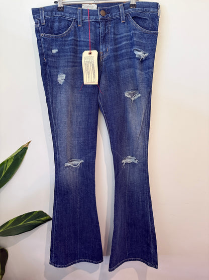Current/Elliott The Bootcut Distressed Jeans Size 29