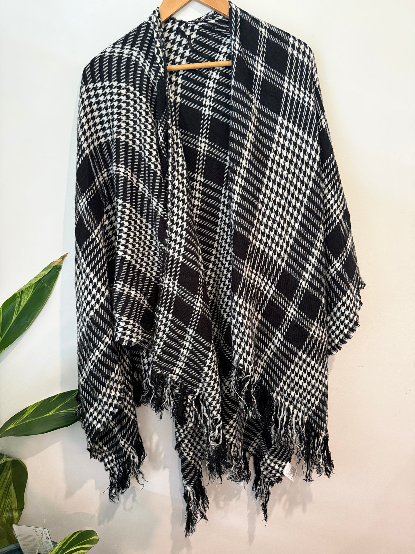 Edited Houndstooth Check Fringe Poncho