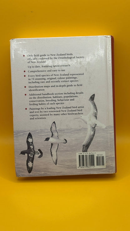 Field Guide to the Birds of New Zealand by Barrie Heather and Hugh Robertson