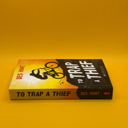 A Trap for a Thief by Des Hunt