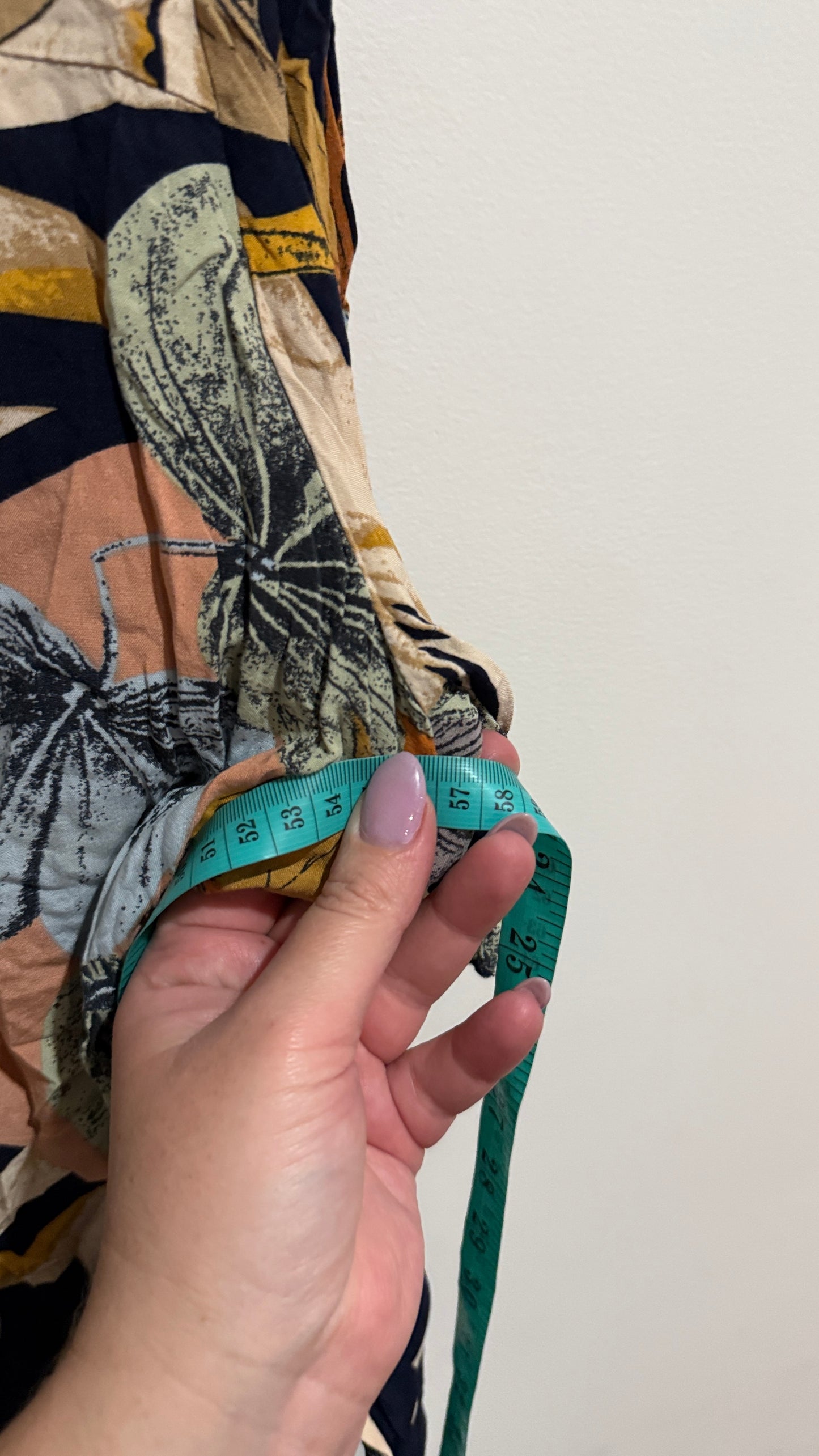 Blueberry Size L/XL | U/Arm to U/Arm 57cm Tropical Leaf Print Top