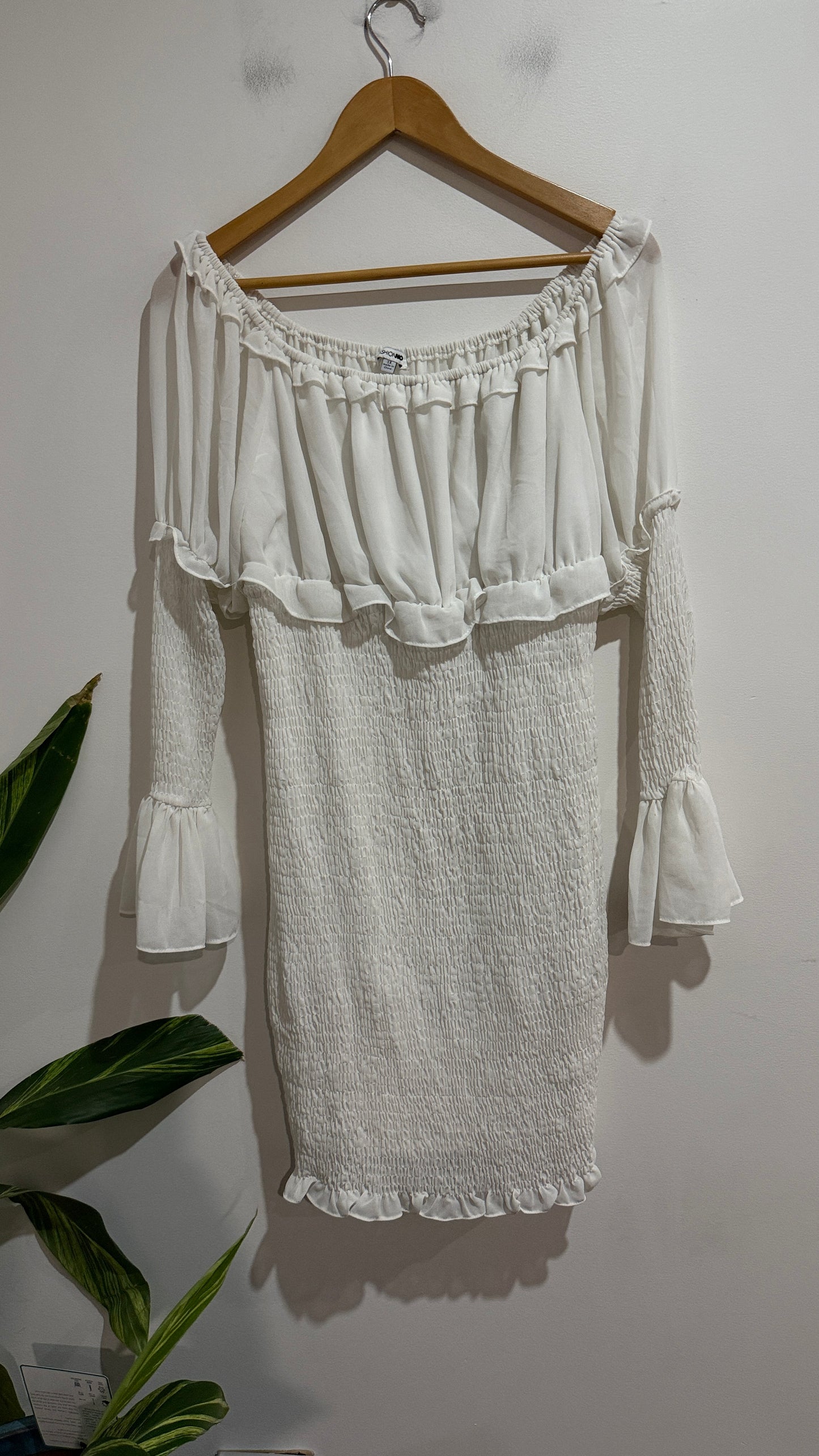 Fashion Nova Size 1X Off Shoulder Shirred Dress