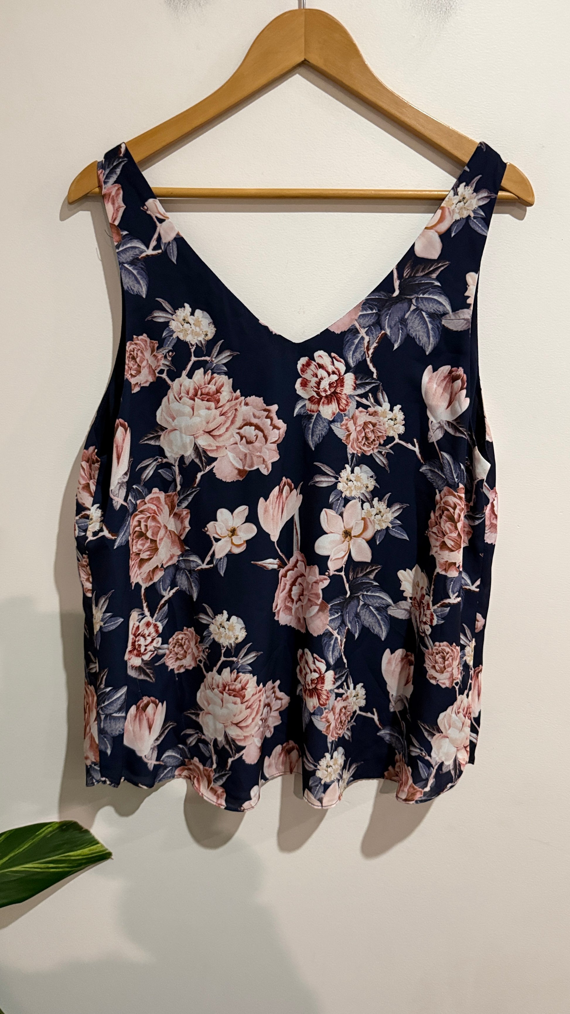 Just Jeans Size 16 Floral Print Top