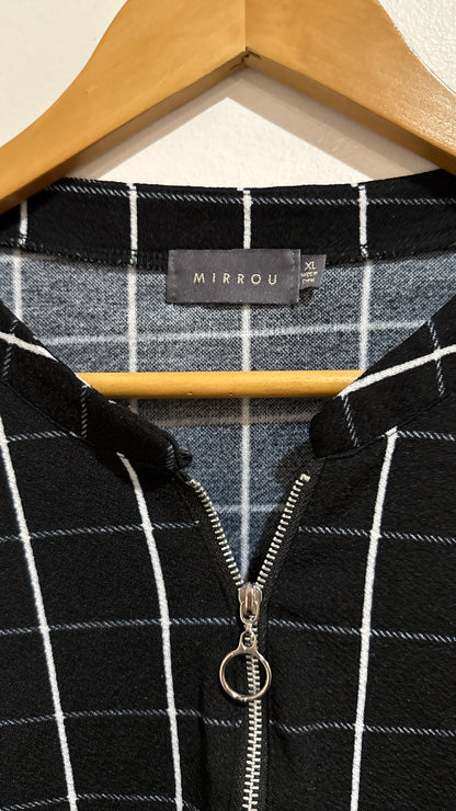 Mirrou Size XL Grid Check Zip Front Top