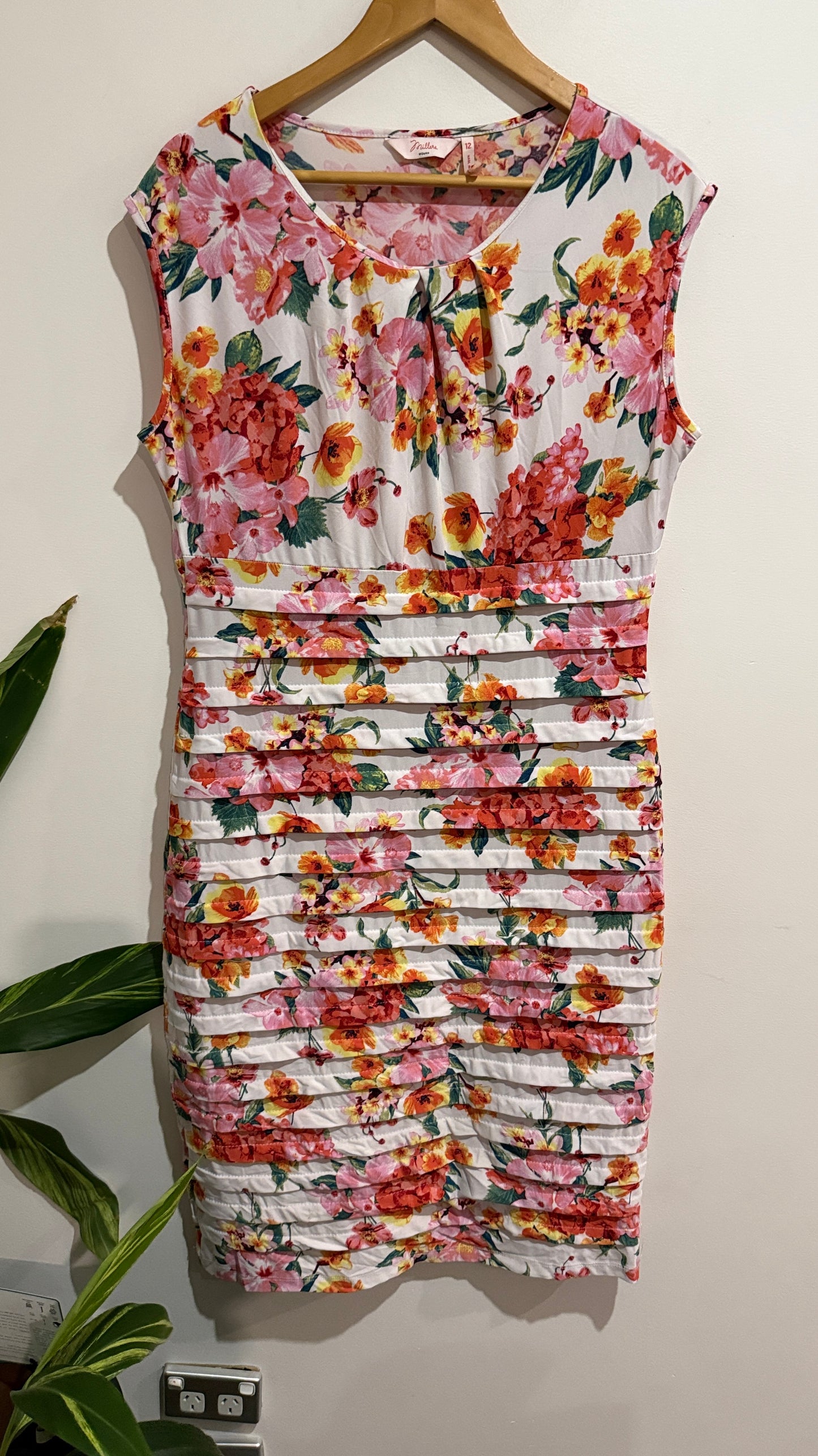 Millers Size 12 Floral Print Pleated Dress