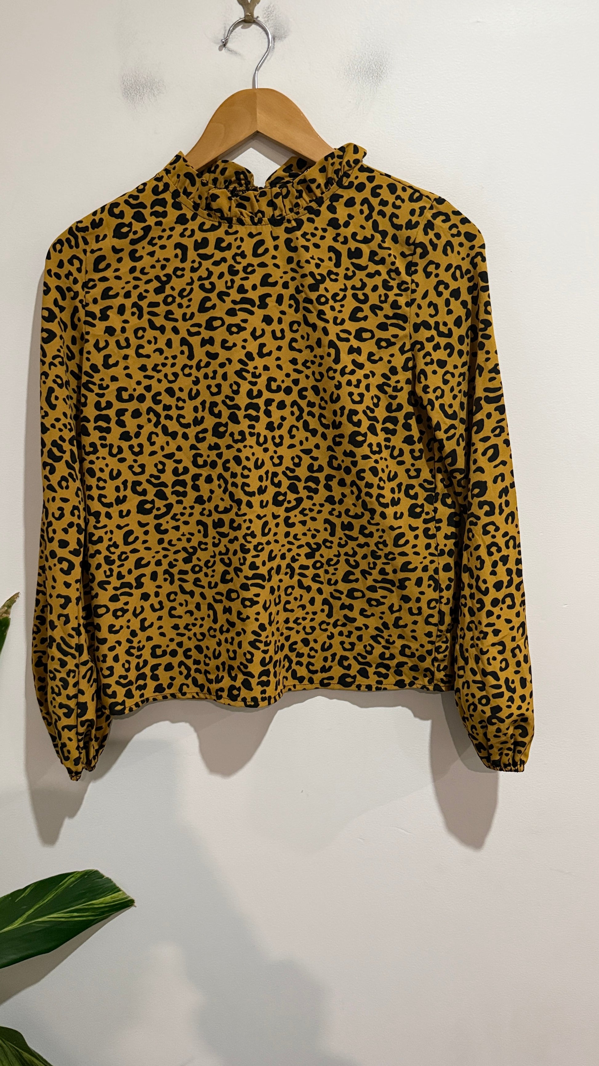 SHEIN Size XS Leopard Print Frill Collar Top