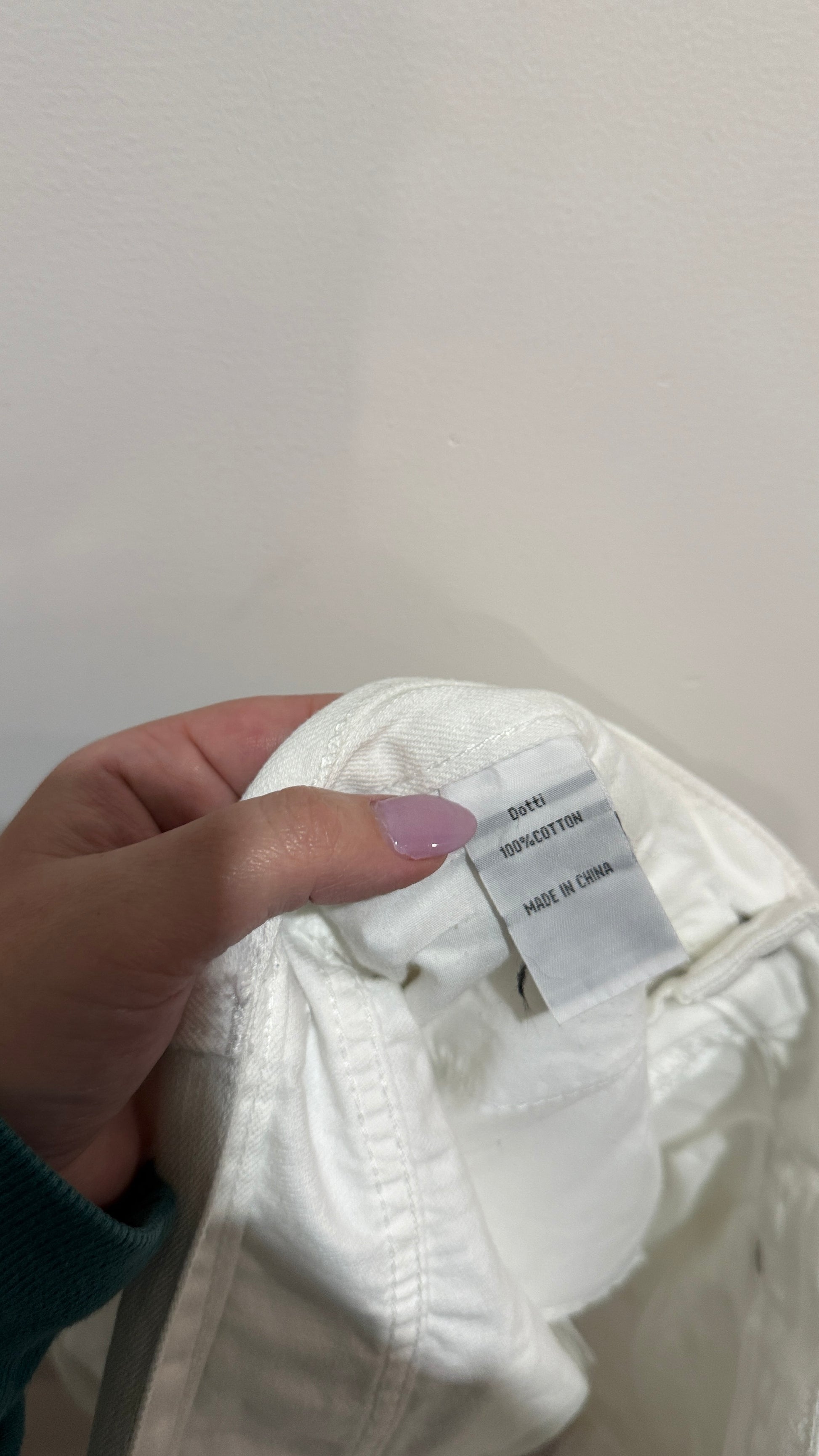 Dotti Denim Size 10 White Cuffed Shorts